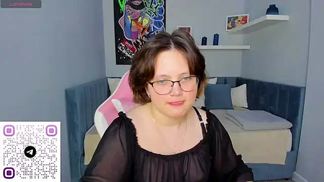 Snapshot of Mila__Cutee chatting on October 2025 01:30:02 AM Mila Cutee online show from October 2025 01:30:02 AM
