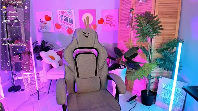 FlexyFox online show from March 2026 09:55:02 AM