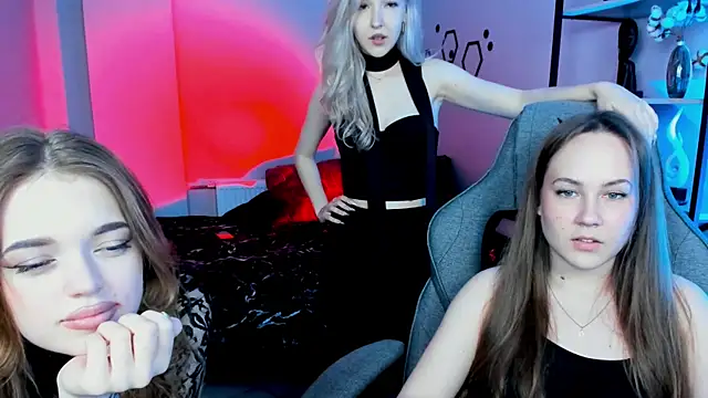 FlexyFox online show from May 2026 12:58:02 PM