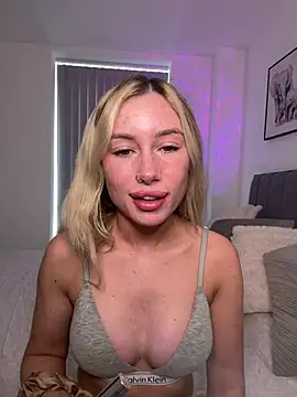 SexySaraxxoo online show from February 2026 01:02:01 PM