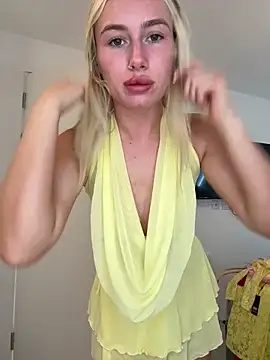 SexySaraxxoo online show from May 2026 01:32:02 PM