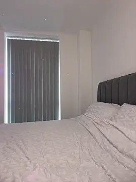 SexySaraxxoo online show from November 2025 12:48:02 PM