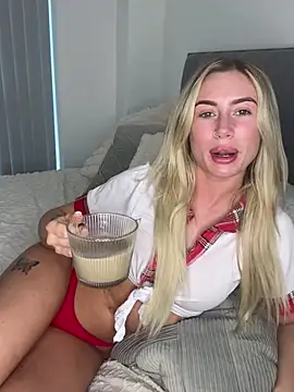 SexySaraxxoo online show from March 2026 09:05:01 AM