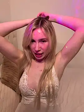 SexySaraxxoo online show from November 2025 03:18:01 PM