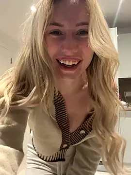 SexySaraxxoo online show from December 2025 12:07:02 PM