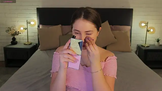 Sweet  Amily online show from November 2025 07:09:01 AM