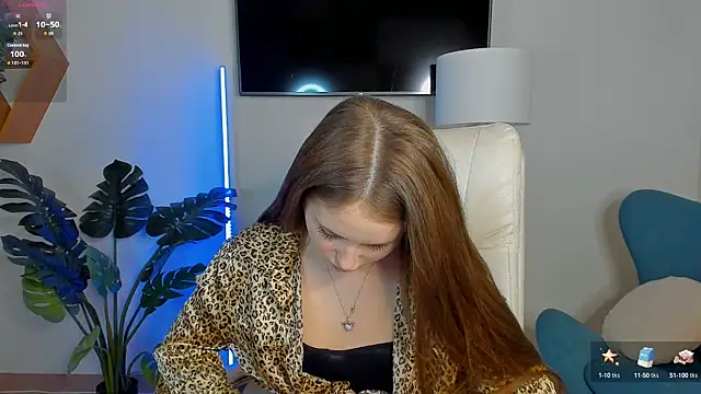 Snapshot of Sweet__Amily chatting on October 2025 12:28:01 PM Sweet Amily online show from October 2025 12:28:01 PM