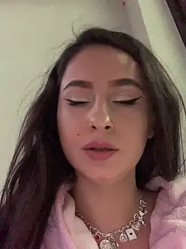 SunnyDane online show from October 2025 03:11:01 PM