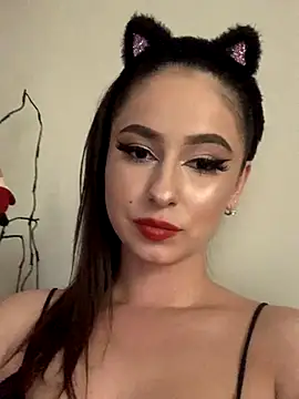 SunnyDane online show from November 2025 01:39:02 PM