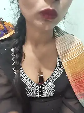 Snapshot of Itz_Mayra_ chatting on February 2026 10:46:02 AM Itz Mayra online show from February 2026 10:46:02 AM