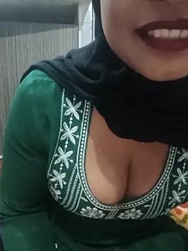 Itz Mayra  online show from November 2025 09:08:02 AM