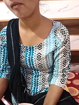 Itz Mayra  online show from October 2025 06:01:01 AM