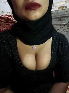 Itz Mayra  online show from November 2025 09:04:01 PM