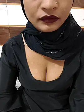 Itz Mayra  online show from November 2025 07:02:01 AM