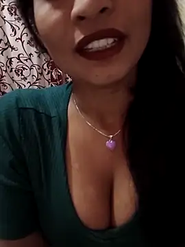 Itz Mayra  online show from November 2025 06:34:01 PM