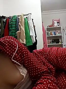 Snapshot of Nahiida23 chatting on November 2025 12:44:02 AM Nahiida23 online show from November 2025 12:44:02 AM