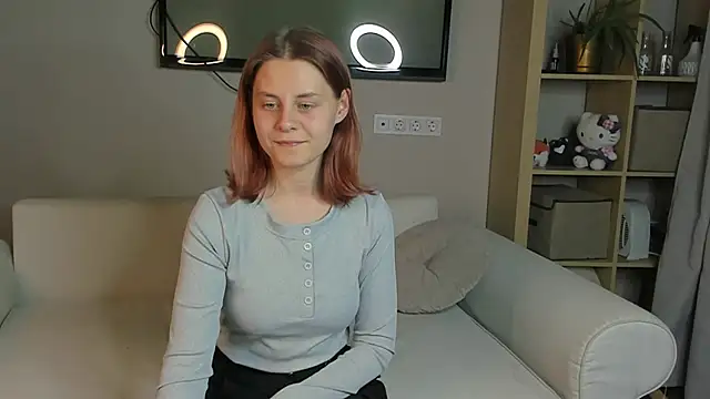 Soffy Presly online show from September 2025 04:07:01 PM