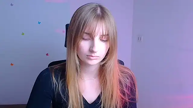 Snapshot of NeyliDream chatting on October 2025 12:28:02 PM NeyliDream online show from October 2025 12:28:02 PM