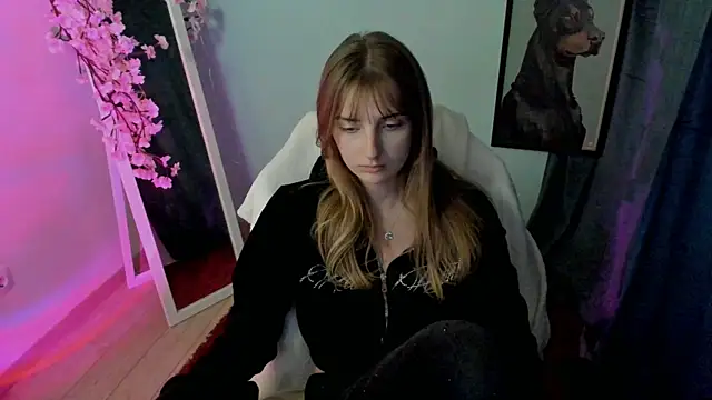 NeyliDream online show from December 2025 01:35:02 PM