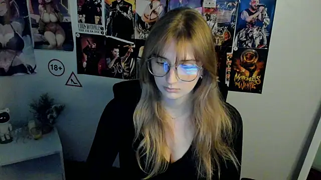 Snapshot of NeyliDream chatting on October 2025 12:39:01 PM NeyliDream online show from October 2025 12:39:01 PM