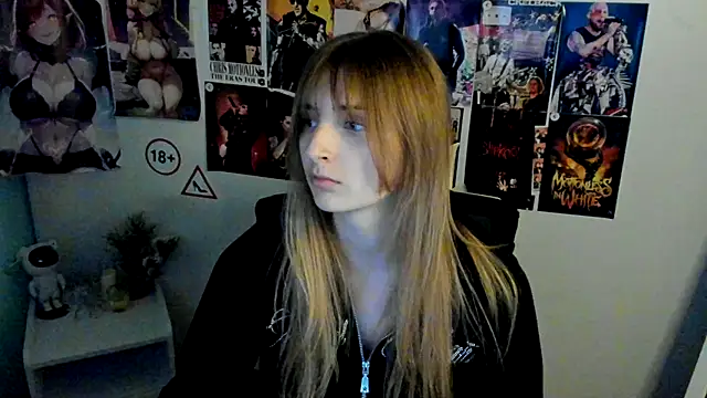 Snapshot of NeyliDream chatting on October 2025 12:18:01 PM NeyliDream online show from October 2025 12:18:01 PM