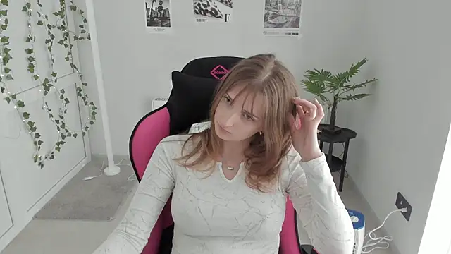 Snapshot of NeyliDream chatting on April 2026 01:46:02 PM NeyliDream online show from April 2026 01:46:02 PM