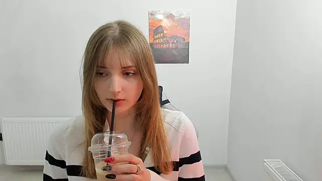 NeyliDream online show from April 2026 12:23:01 PM