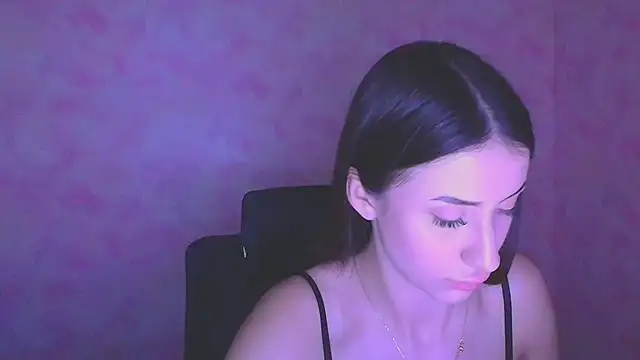 Snapshot of AlisaBubbles chatting on September 2025 09:38:01 AM AlisaBubbles online show from September 2025 09:38:01 AM