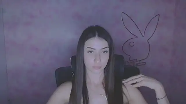 Snapshot of AlisaBubbles chatting on October 2025 06:08:02 PM AlisaBubbles online show from October 2025 06:08:02 PM