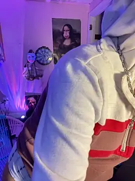 Snapshot of shortywidaphatty chatting on October 2025 01:54:02 PM shortywidaphatty online show from October 2025 01:54:02 PM