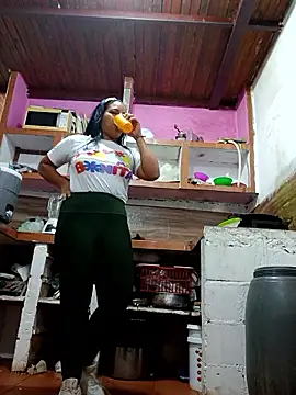 girlpee online show from November 2025 12:52:02 PM