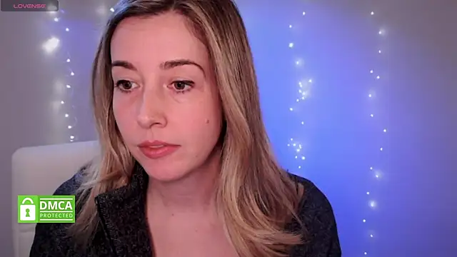 SuggestiveBehavior online show from December 2025 04:09:02 PM