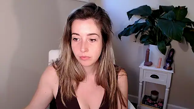 SuggestiveBehavior online show from October 2025 01:56:01 PM