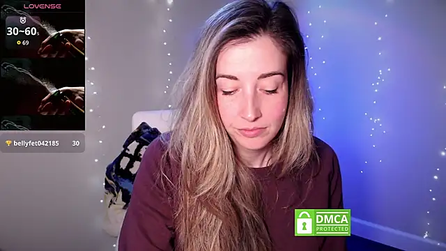 SuggestiveBehavior online show from November 2025 05:28:01 PM