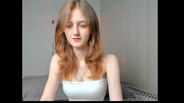 Snapshot of dreamy_pollyyy chatting on May 2026 07:22:02 PM dreamy pollyyy online show from May 2026 07:22:02 PM