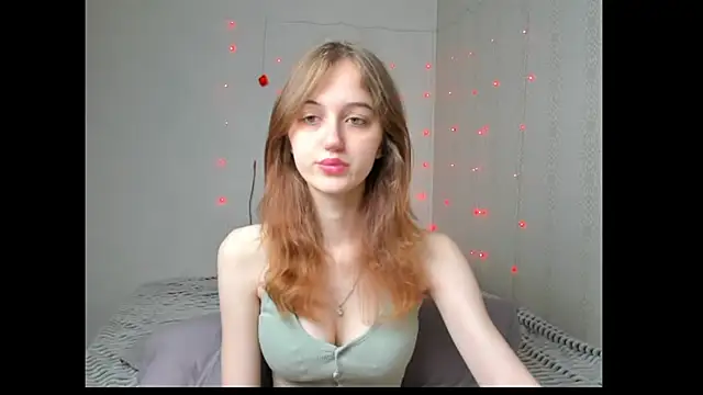 Snapshot of dreamy_pollyyy chatting on May 2026 04:32:01 AM dreamy pollyyy online show from May 2026 04:32:01 AM