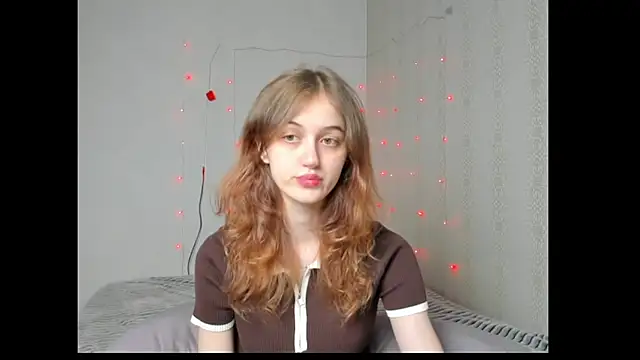 Snapshot of dreamy_pollyyy chatting on May 2026 06:48:02 PM dreamy pollyyy online show from May 2026 06:48:02 PM