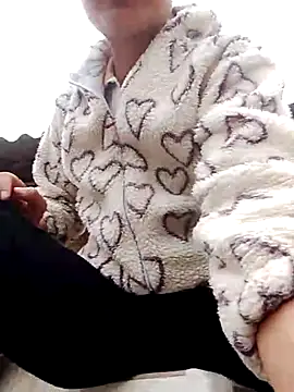 Huyen x online show from December 2025 05:17:02 AM