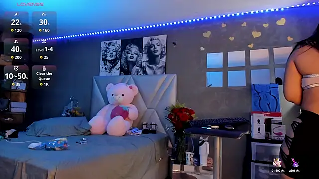 sexyzoe 69 online show from September 2025 02:44:01 PM