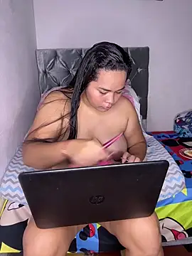 Yasmine  Hayat online show from April 2026 02:21:01 PM