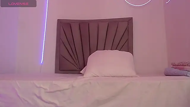 Fiorela 1 online show from April 2026 11:48:02 AM