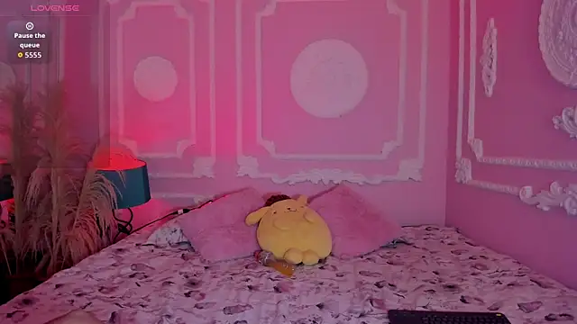 EmilyBorch online show from November 2025 12:42:02 PM