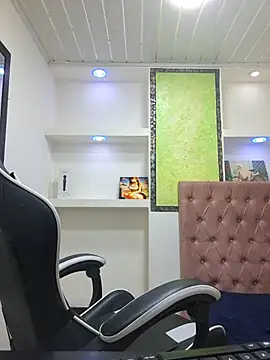 Snapshot of susan_mooree chatting on November 2025 05:58:02 PM susan mooree online show from November 2025 05:58:02 PM