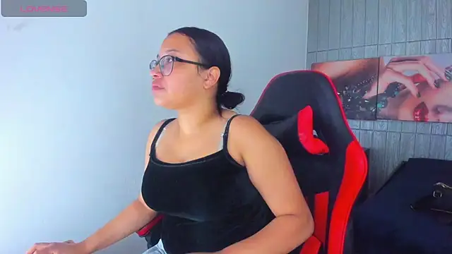 susan mooree online show from April 2026 08:15:02 PM