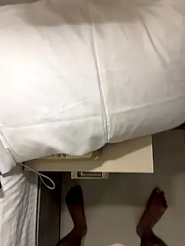 your-hugehard-ashi online show from November 2025 06:08:01 PM