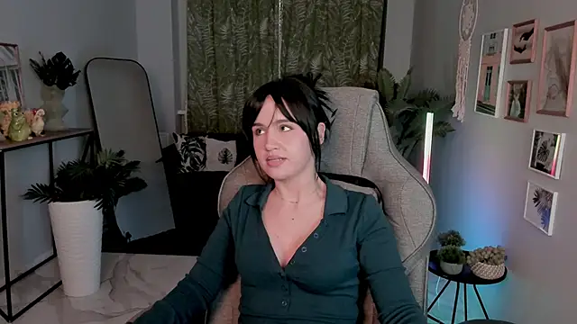 MonicaFarmer online show from March 2026 08:19:01 AM