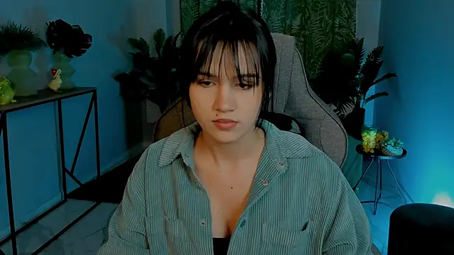 MonicaFarmer online show from November 2025 05:35:01 PM