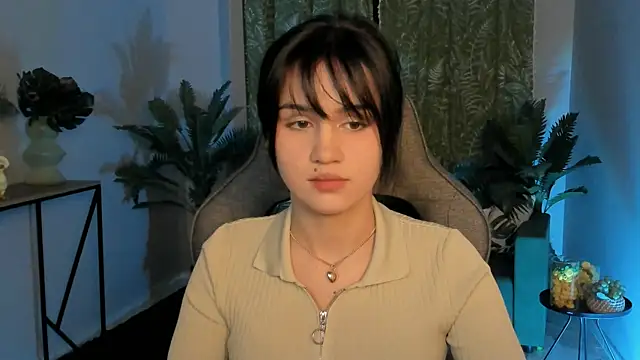 MonicaFarmer online show from November 2025 05:45:02 PM