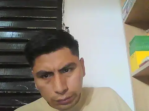 Migueles96 online show from September 2025 03:03:02 PM