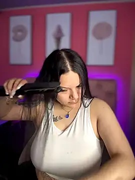 Megaan  More online show from December 2025 12:58:02 AM